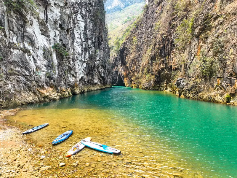 Пропасть Кхаувай чиста и до сих пор сохранила свою девственную красоту. Это подходящее место для тех, кто любит исследовать новые земли и хочет уединения.