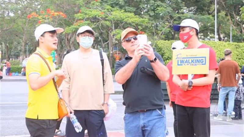 Первые гости тура «Хайфон – Свободная прогулка». Фото: ВИА