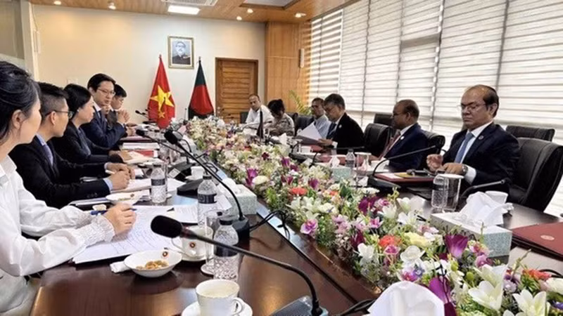 Общий вид политических консультаций. Фото: baoquocte.vn