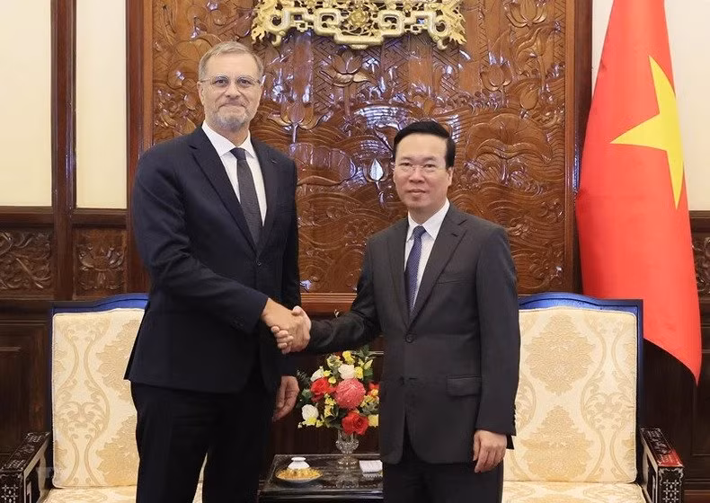 Президент Вьетнама и Посол Франции. Фото: ВИА