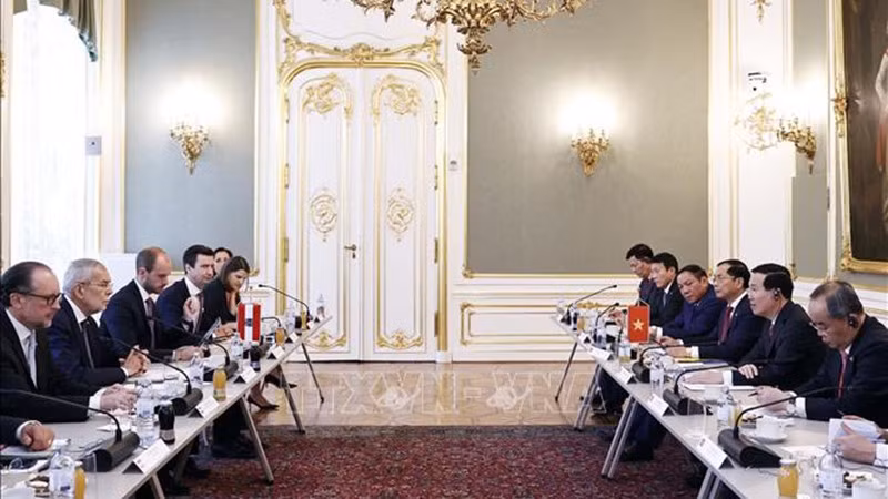 Общий вид переговоров. Фото: ВИА