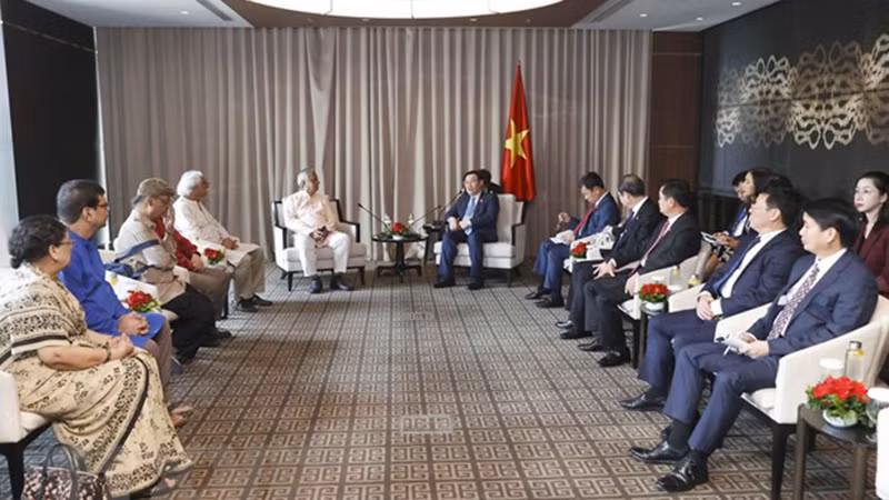 Общий вид встречи между Председателем НС Вьетнама и Председателем КПБ Шах Аламом. Фото: ВИА 