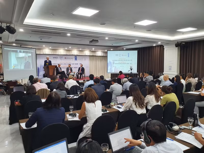 Церемония представления первого во Вьетнаме индекса деловой этики. Фото: baodautu.vn