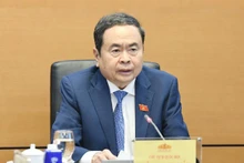 Председатель НС Чан Тхань Ман на заседании.