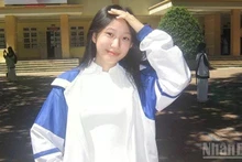 Чан Тхи Тыонг Ви является ученицей 11 класса специализированной средней школы имени Нгуен Тат Тханя (провинция Куангнгай).