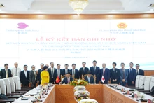 Общий вид церемонии подписания сотрудничества. Фото: hue.gov.vn