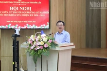 Заведующий Отделом ЦК КПВ по вопросам политики и стратегий Нгуен Тхань Нги выступает с речью.