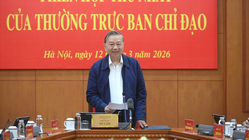 Генеральный секретарь ЦК КПВ То Лам выступает на заседании. Фото: Данг Кхоа