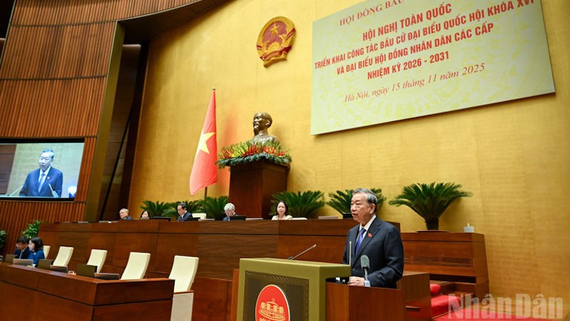 Генеральный секретарь ЦК КПВ То Лам выступает на конференции. Фото: Зюи Линь