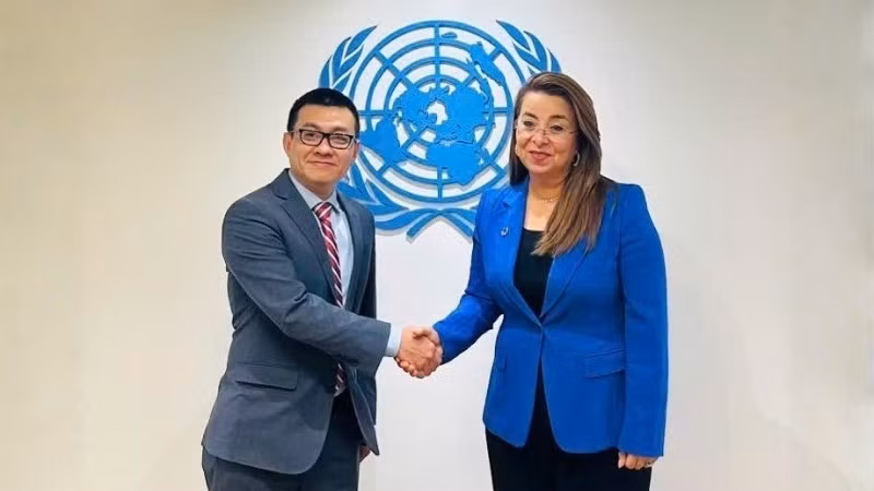 Посол Ву Ле Тхай Хоанг и г-жа Гада Вали.