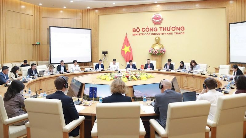 Общий вид заседания. Фото: moit.gov.vn