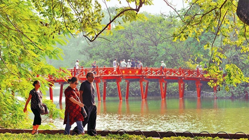  Озеро Хоанкием. Фото: Зюи Линь