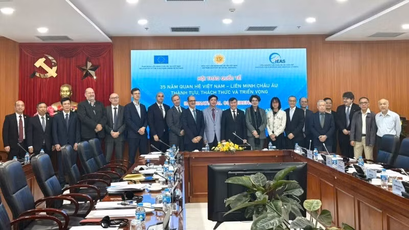 Участники конференции. Фото: Кхань Линь