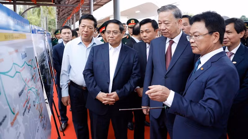 vna-potal-tong-bi-thu-lam-viec-ve-trien-khai-hop-tac-ket-noi-duong-sat-viet-nam-trung-quoc-8650700.jpg
