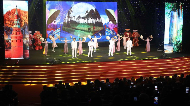 Художественный номер на мероприятии. Фото: ВИА