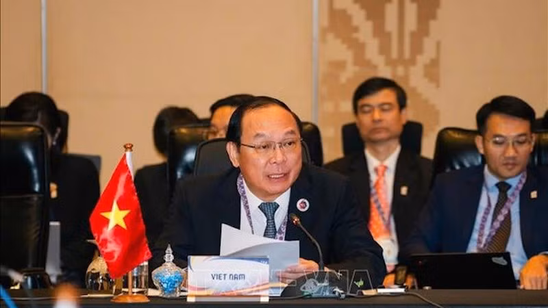 Глава вьетнамской делегации, заместитель министра сельского хозяйства и экологии Ле Конг Тхань выступает на конференции AMME-18 в Лангкави (Малайзия). Фото: ВИА