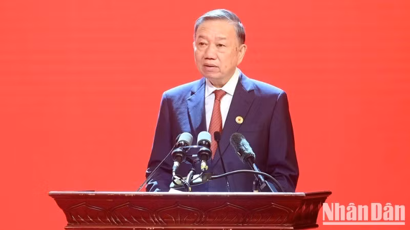 Генеральный секретарь ЦК КПВ, Президент Вьетнама То Лам выступает с руководящей речью на конференции. Фото: Данг Кхоа