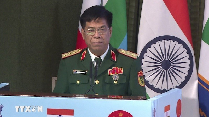 Генерал-полковник Нгуен Ван Нгиа, замначальника Генерального штаба Вьетнамской народной армии, выступает на встрече. Фото: ВИА