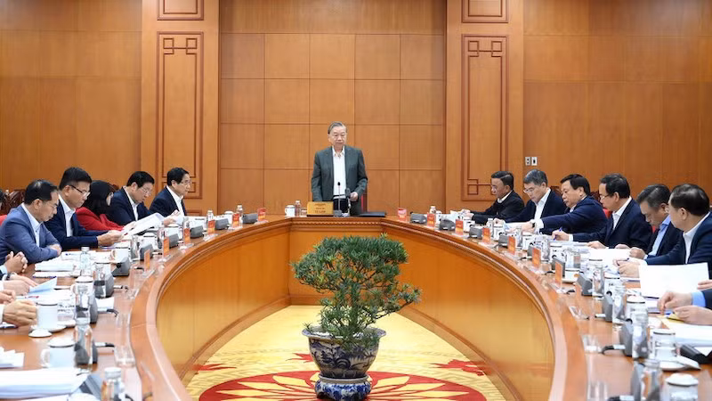 Генеральный секретарь ЦК КПВ То Лам выступает на встрече. Фото: Данг Кхоа