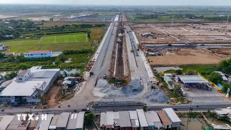 Дорога, ведущая к промышленному зону VSIP Кантхо на пересечении с национальным шоссе 80. Фото: ВИА