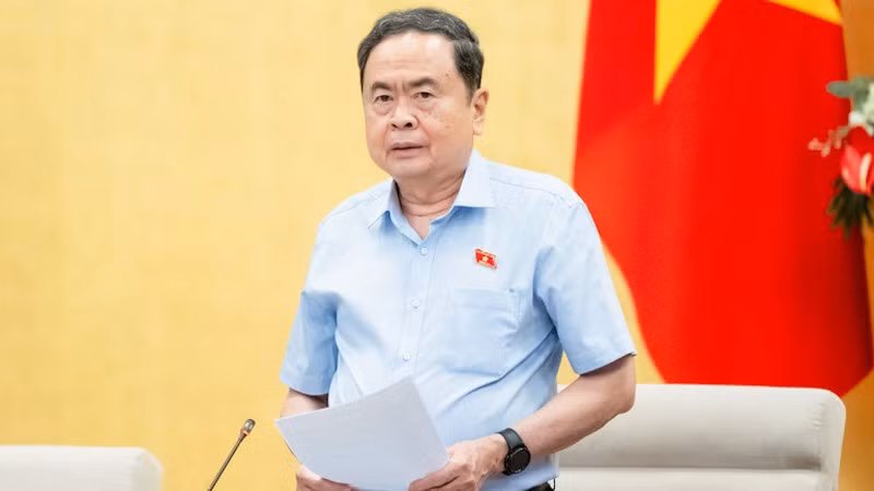 Председатель НС Чан Тхань Ман выступает на заседании. Фото: Зюи Линь