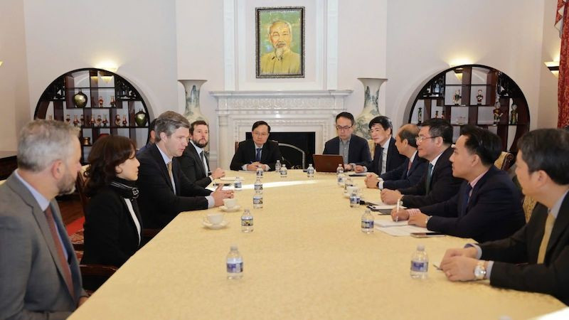 Общий вид рабочей встречи. Фото: moit.gov.vn