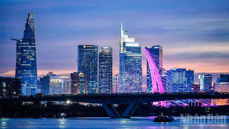 Город Хошимин - крупный экономический центр страны. Фото: Тхань Дат