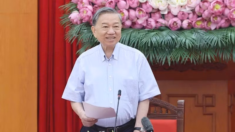 Генеральный секретарь ЦК КПВ То Лам выступает на встрече. Фото: ВИА