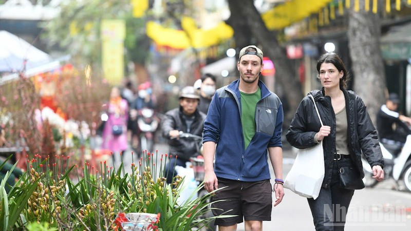 За январь 2026 года Вьетнам принял 2,5 млн иностранных туристов. Фото: Тхань Дат