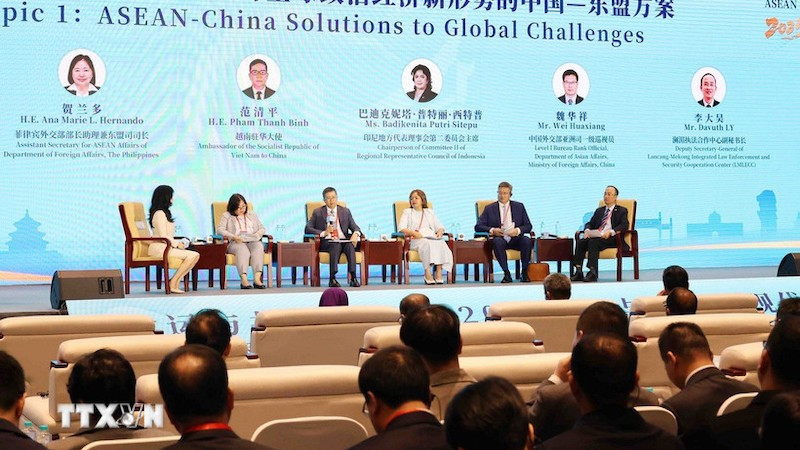 Общий вид тематического диалога высокого уровня в рамках Недели АСЕАН-Китай 2025 года. Фото: ВИА