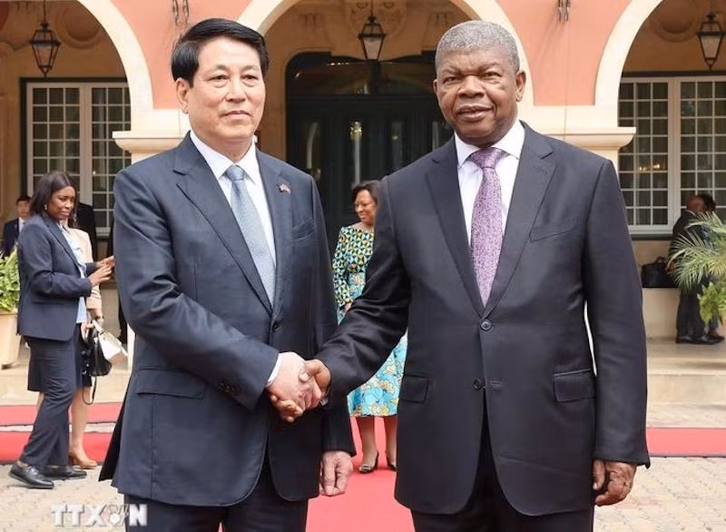 Президент Лыонг Кыонг и Президент Жоау Мануэл Гонсалвеш Лоуренсу. Фото: ВИА