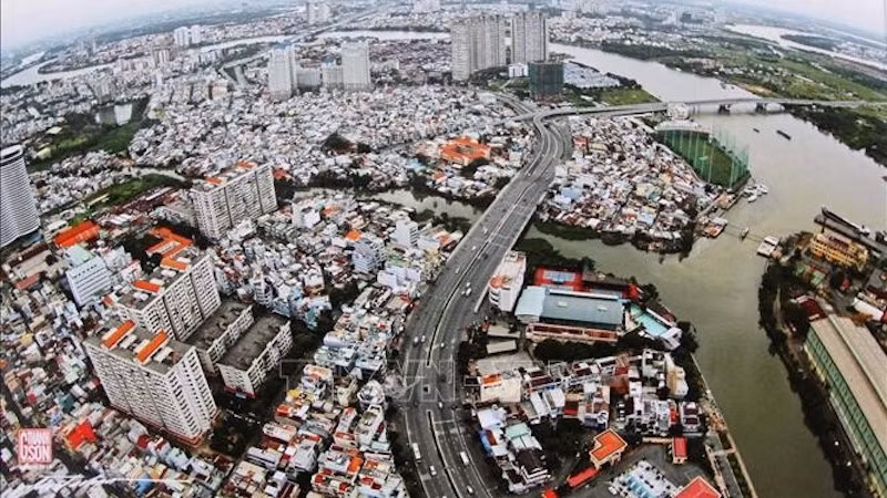 Город Хошимин играет роль локомотива развития Южного ключевого экономического региона. Фото: ВИА