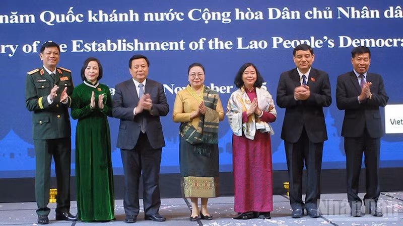 Руководители Партии и Государства на мероприятии.