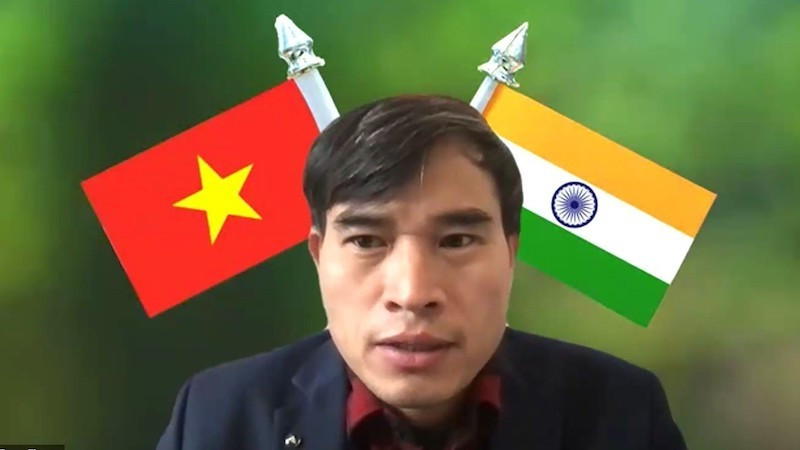 Торговый советник Посольства Вьетнама в Индии Буй Чунг Тхыонг выступает на вебинаре. Фото: ВИА