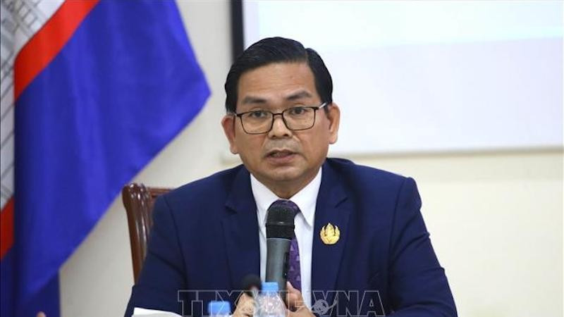 Кандидат наук Кин Феа из Института международных отношений Камбоджи при Королевской академии Камбоджи. Фото: ВИА