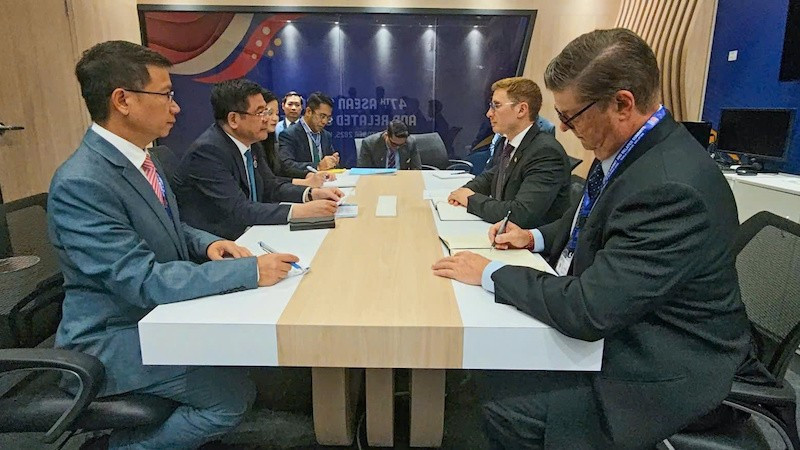 Общий вид рабочей встречи. Фото: moit.gov.vn