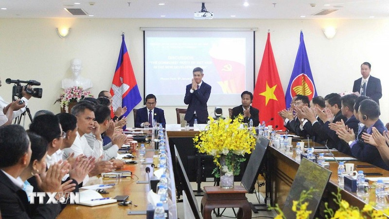 Общий вид круглого стола. Фото: ВИА