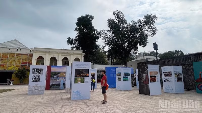Выставка является продолжением мероприятий, приуроченных ко Дню культурного наследия Вьетнама.