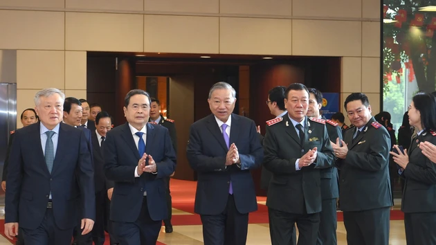 [Фото] Церемония празднования 80-летия традиционного дня инспекционного сектора Вьетнама