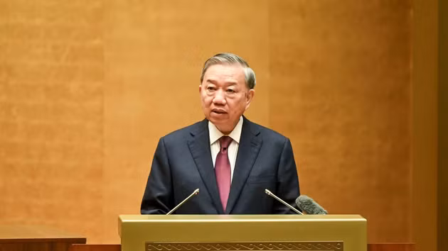 [Фото] Всенациональная конференция по изучению, освоению и организации выполнения Резолюции второго пленума ЦК КПВ XIV созыва