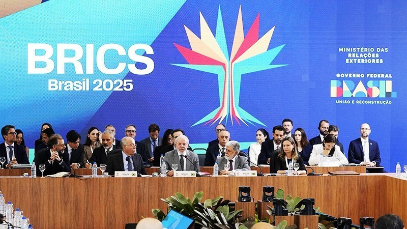 Лидеры БРИКС и партнеры на саммите в Бразилии, 2025 год. (Фото: Sputnik Globe)