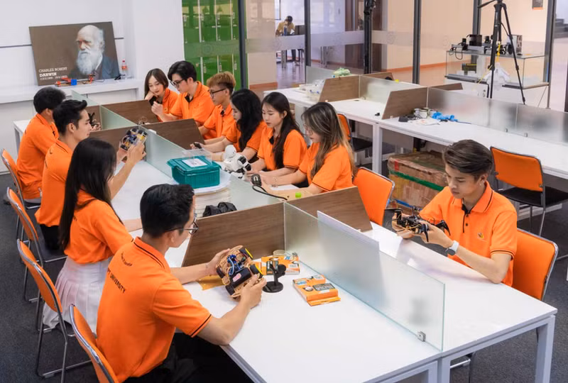 Студенты Университета FPT на учебном занятии. (Фото: Vietnam+)