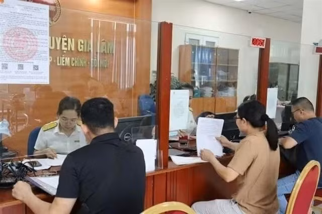 Средний зарегистрированный уставный капитал одного нового предприятия в октябре составляет 9,6 млрд донгов. (Фото: cafef.vn)