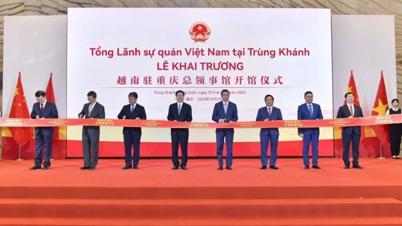 Торжественная церемония открытия Генерального консульства Вьетнама в Чунцине, Китай. (Фото: Управление иностранных связей города Чунцин)