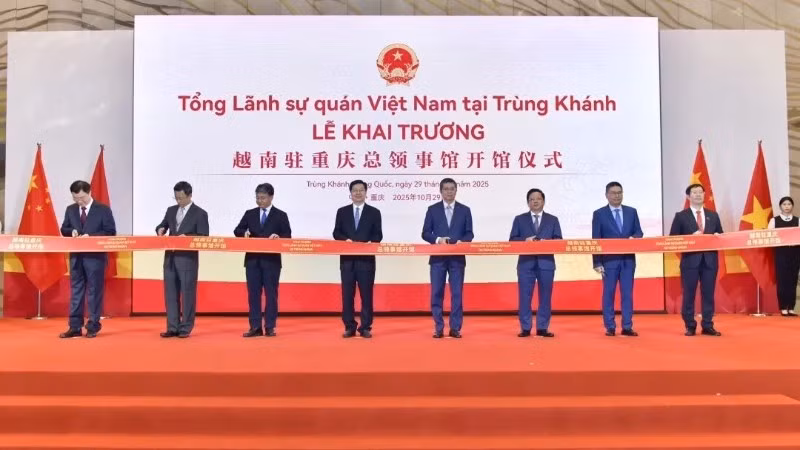 Торжественная церемония открытия Генерального консульства Вьетнама в Чунцине, Китай. (Фото: Управление иностранных связей города Чунцин)