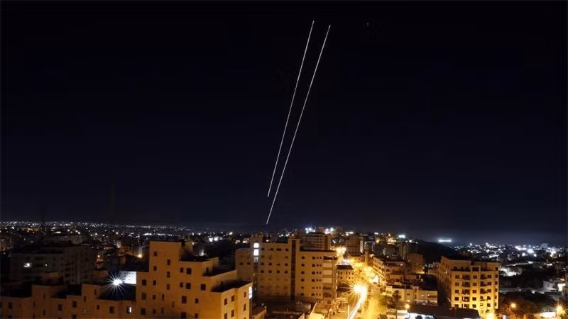 Иранская ракетная атака по территории Израиля, 18 июня 2025 года. Фото: Синьхуа