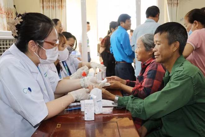 Людям, находящимся в сложных жизненных обстоятельствах, предоставляется бесплатная медицинская помощь. (Фото: ВИА)