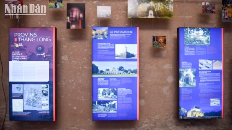 Обновленная информация об императорской цитадели Тханглонг для привлечения туристов. Фото: Минь Зюи