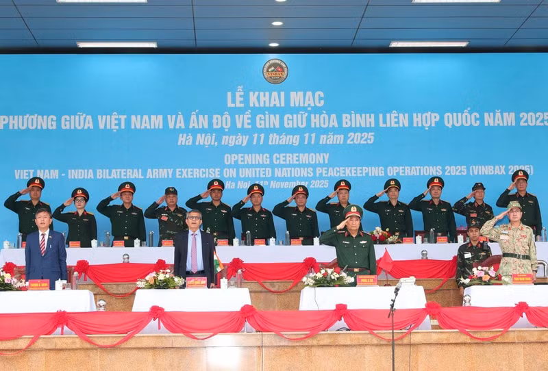 Делегаты присутствуют на церемонии открытия. (Фото: ВИА)