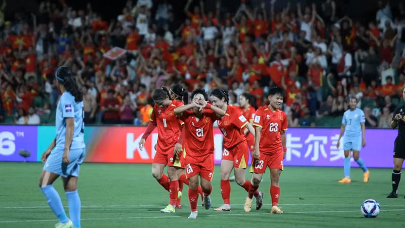 Нган Тхи Ван Ши открыла счет. (Фото: Федерация футбола Вьетнама)